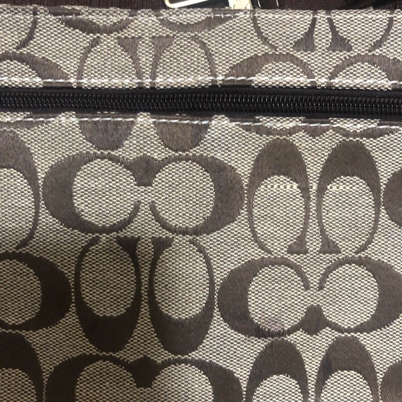 COACH cross bag with pockets - Picture 4 of 4